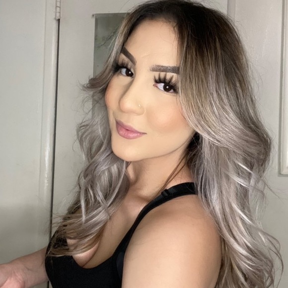 Meet your Posher, Jasminee - Picture 1 of 4